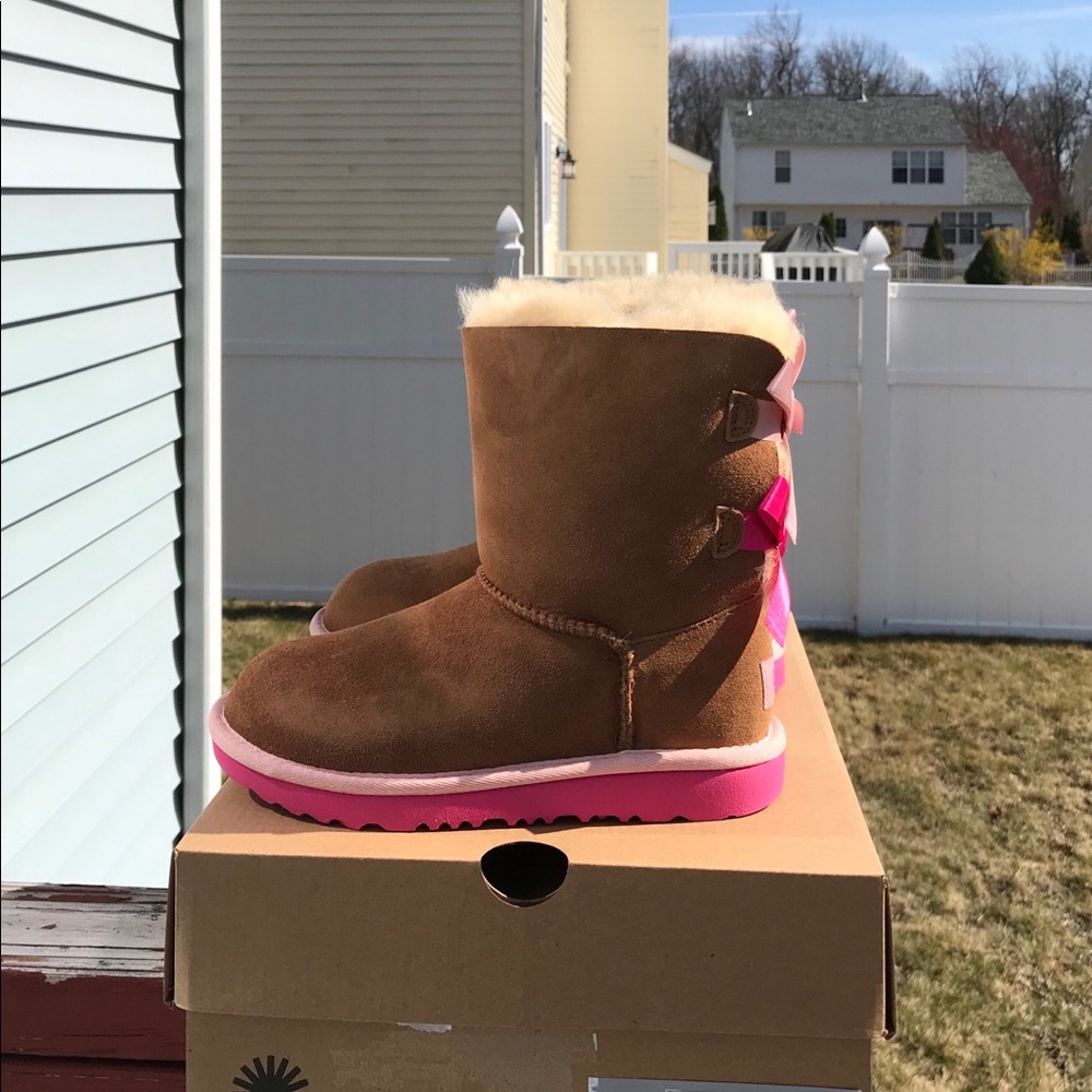 UGG Bailey Bow II - Picture 4 of 6